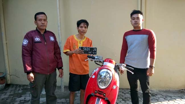 Arek Pule Modo Lamongan Kepergok Sikat Motor