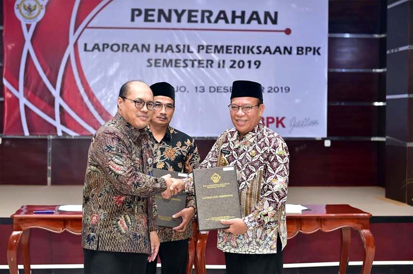 Bupati Lamongan Terima Hasil Pemeriksaan 2018 dan Semester 1 2019 dari BPK