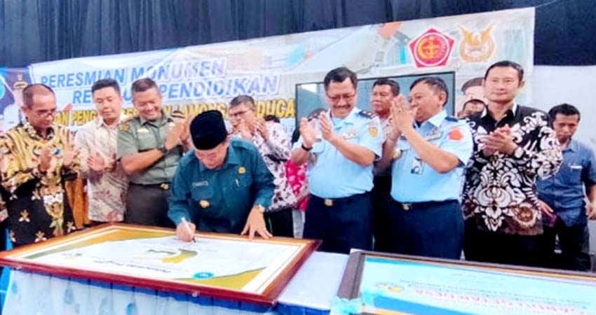 Dinas Pendidikan Lamongan Luncurkan LA Digital Kelas, Gardu Getar Desa dan Penganugerahan Lamongan Education Award