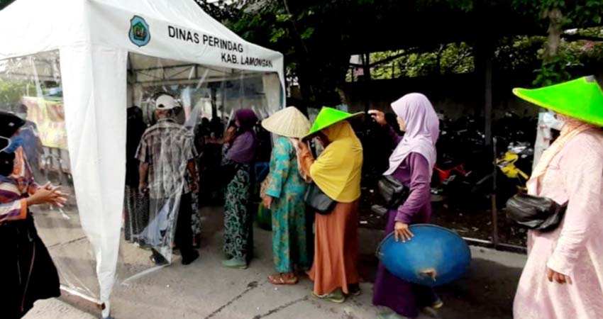 Perumda Pasar Lamongan Siapkan Sembilan Bilik Penyemprotan Disinfektan di Sejumlah Pasar