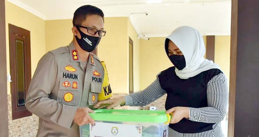 Ny Ayu Harun Berikan Bantuan ke Bhayangkari yang Berprofesi Petugas Medis