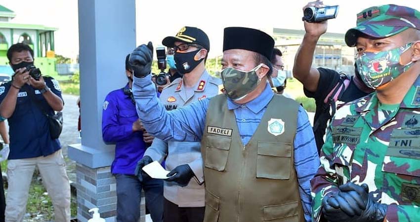 Peringati Hari Bhayangkara ke-74, Moment Forkopimda Lamongan Berbagi Bersama Pasien Covid-19