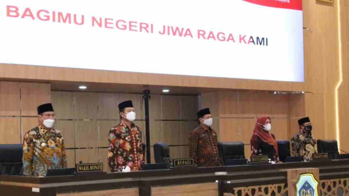 DPRD Gelar Rapat Paripurna Lanjutan, Bupati Lamongan Tanggapi Pandangan Umum Fraksi