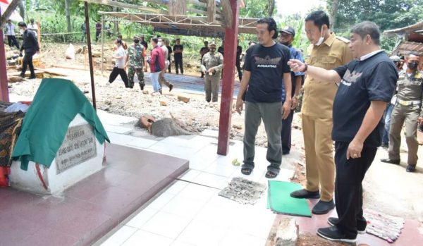 Pemkab Lamongan Bakal Rekontruksi Situs Makam Mbah Ratu Ngimbang