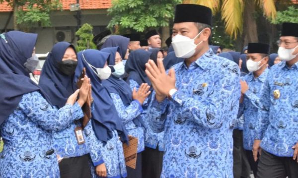 Gelar Apel Hari Korpri, Bupati Lamongan sebut Perempuan Miliki Kontribusi dalam Kemajuan Bangsa