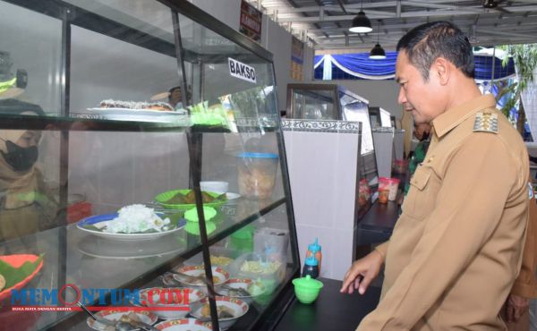 Bupati Yuhronur Resmikan Inovasi Kantin Sehat SMP Negeri 3 Lamongan dengan Konsep Makanan Bebas 5P