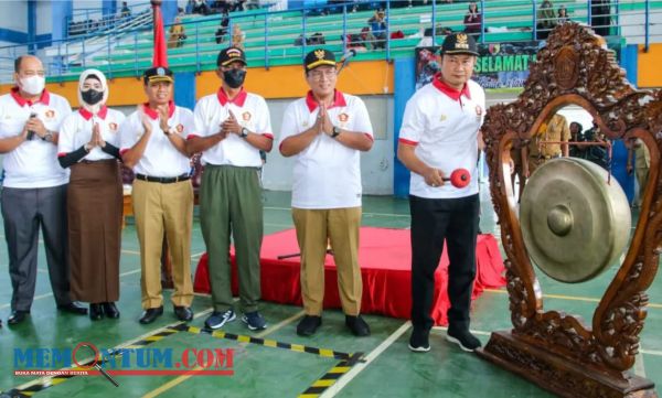 24 Pleton Pelajar SMA SeKabupaten Lamongan Semarakkan LKBB di HUT Ke-77 TNI