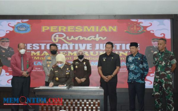 Kajati Jatim Resmikan Dua Rumah Restorative Justice di Lamongan