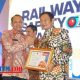 Berperan Aktif dalam Peningkatan Keselamatan di Perlintasan, Pemkab Lamongan Terima Railways Safety Awards